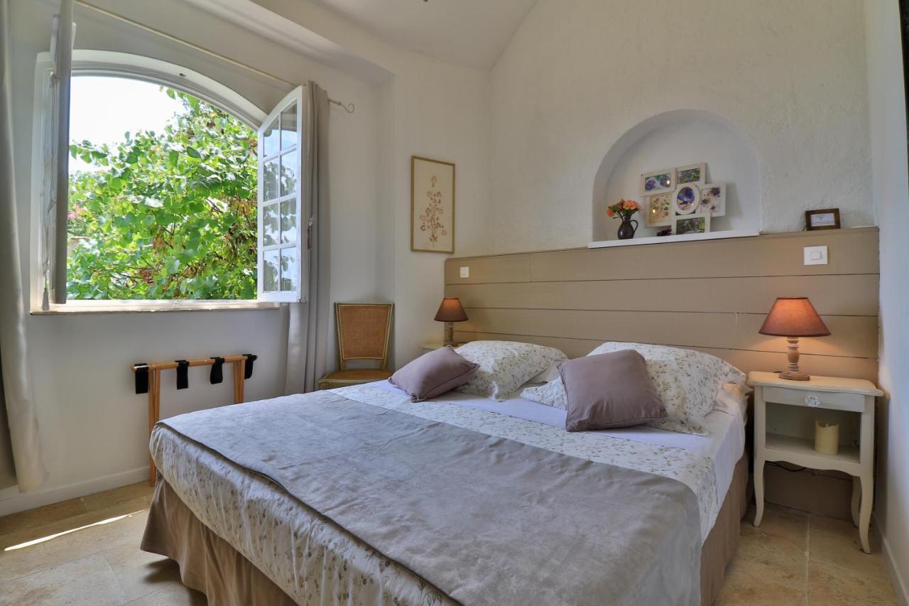 Le Mazet De Tourrettes Bed & Breakfast Eksteriør bilde