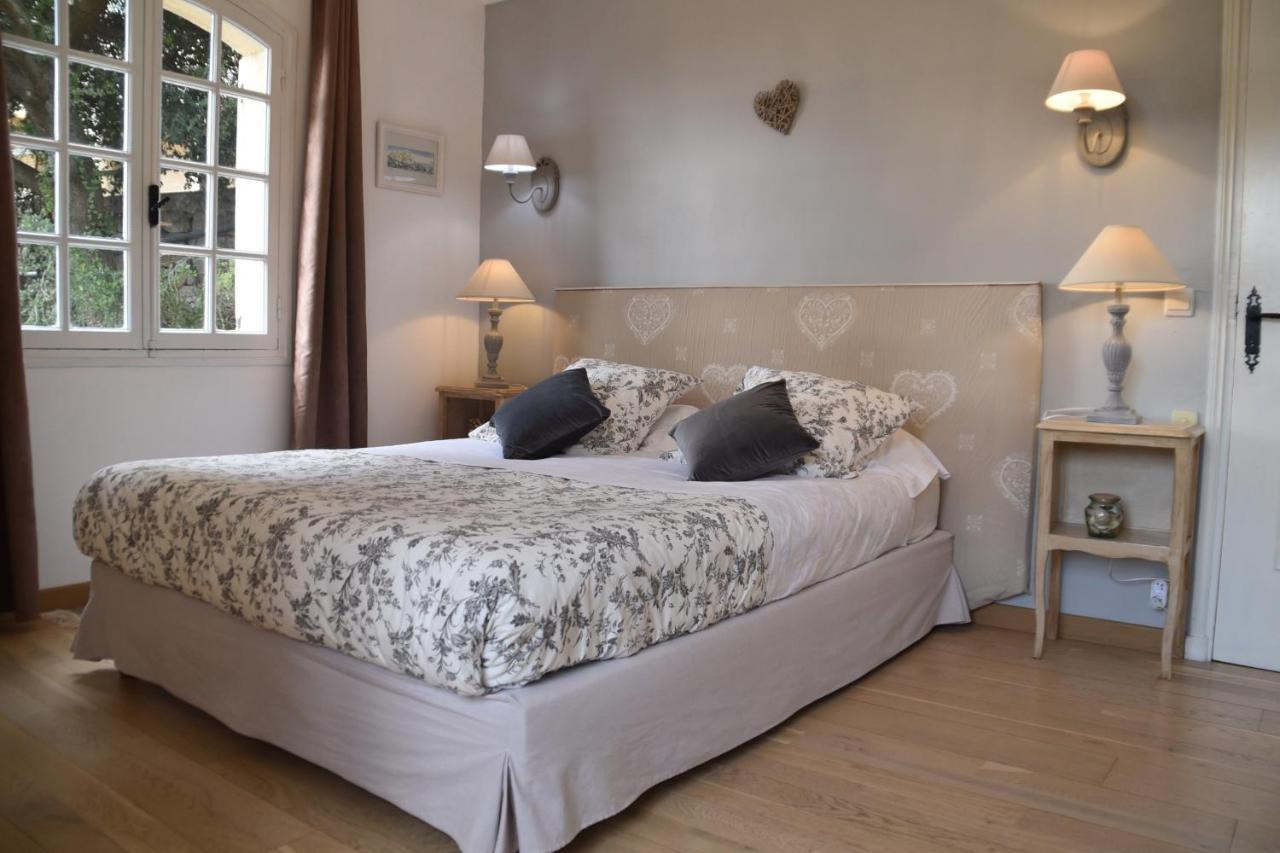 Le Mazet De Tourrettes Bed & Breakfast Eksteriør bilde